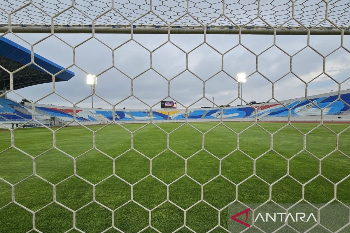 Arema FC Terima Sanksi Akibat Pelemparan Bus Persik