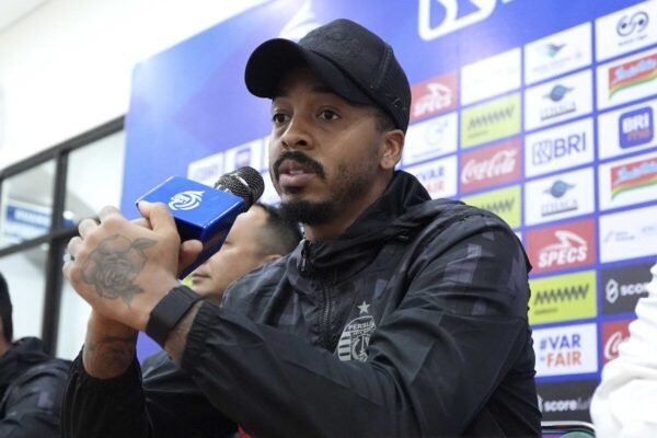 Eduardo Berkomitmen Untuk Memberikan Performa Terbaik di Kandang PSS Eduardo Berkomitmen Untuk Memberikan Performa Terbaik di Kandang PSS