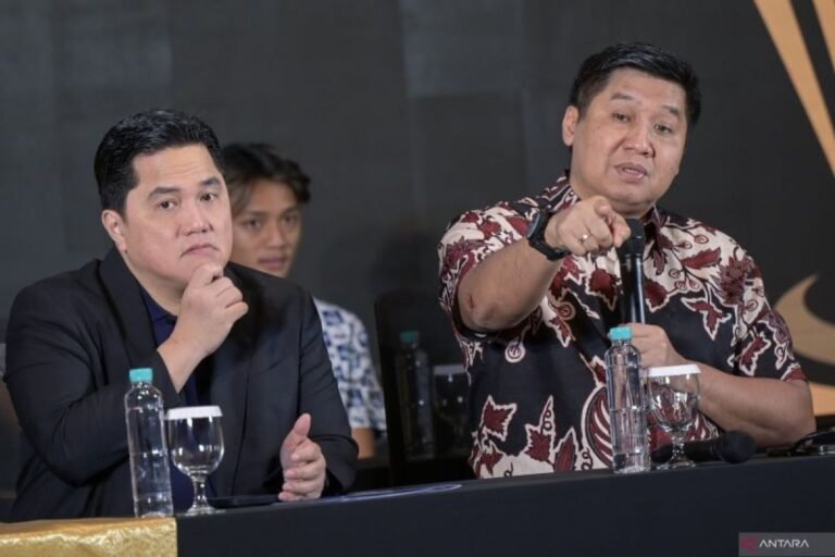 Berikut adalah beberapa alternatif judul untuk "Daftar 30 Pemain Liga Indonesia All Star di Piala Presiden 2025":

1. "Rincian 30 Bintang Liga Indonesia All Star di Piala Presiden 2025"
2. "30 Pemain Terbaik Liga Indonesia: Tim All Star Piala Presiden 2025"
3. "Pemain-Pemain Pilihan: 30 Bintang Liga Indonesia All Star di Piala Presiden 2025"
4. "Tim All Star Liga Indonesia: Daftar 30 Pemain Piala Presiden 2025"
5. "Perkenalan 30 Pemain Liga Indonesia All Star untuk Piala Presiden 2025"
6. "Daftar Lengkap: 30 Pemain All Star Liga Indonesia di Piala Presiden 2025"
7. "30 Pemain Liga Indonesia yang Memukau: All Star di Piala Presiden 2025"
8. "All Star Liga Indonesia: Siapa Saja 30 Pemain di Piala Presiden 2025?"

Semoga alternatif judul ini bermanfaat!
