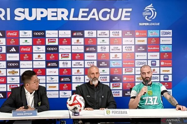 Persebaya Berharap Tiga Poin dari Pertandingan Melawan Semen Padang Persebaya Berharap Tiga Poin dari Pertandingan Melawan Semen Padang